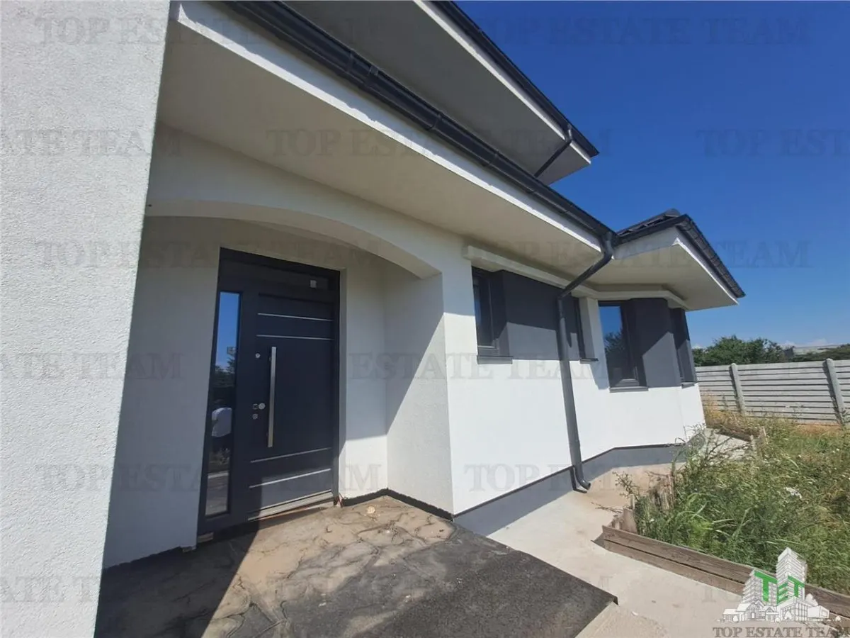 Tudor Villa P+1 with Separate Ground Floor House and 1000 sqm Plot - foto 4