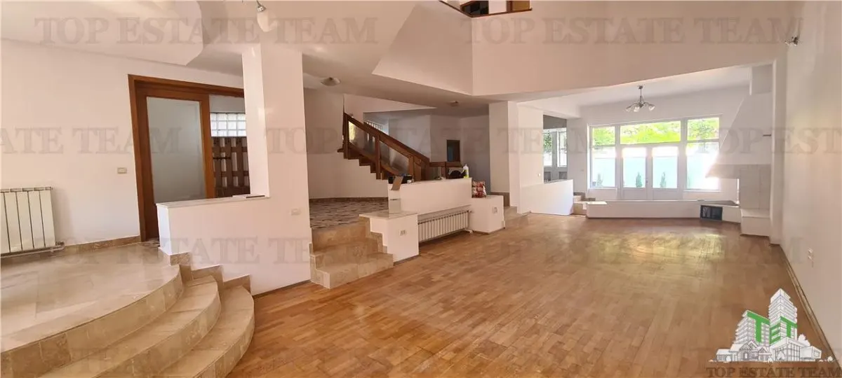 Villa en Venta en Zona Domenii - foto 2