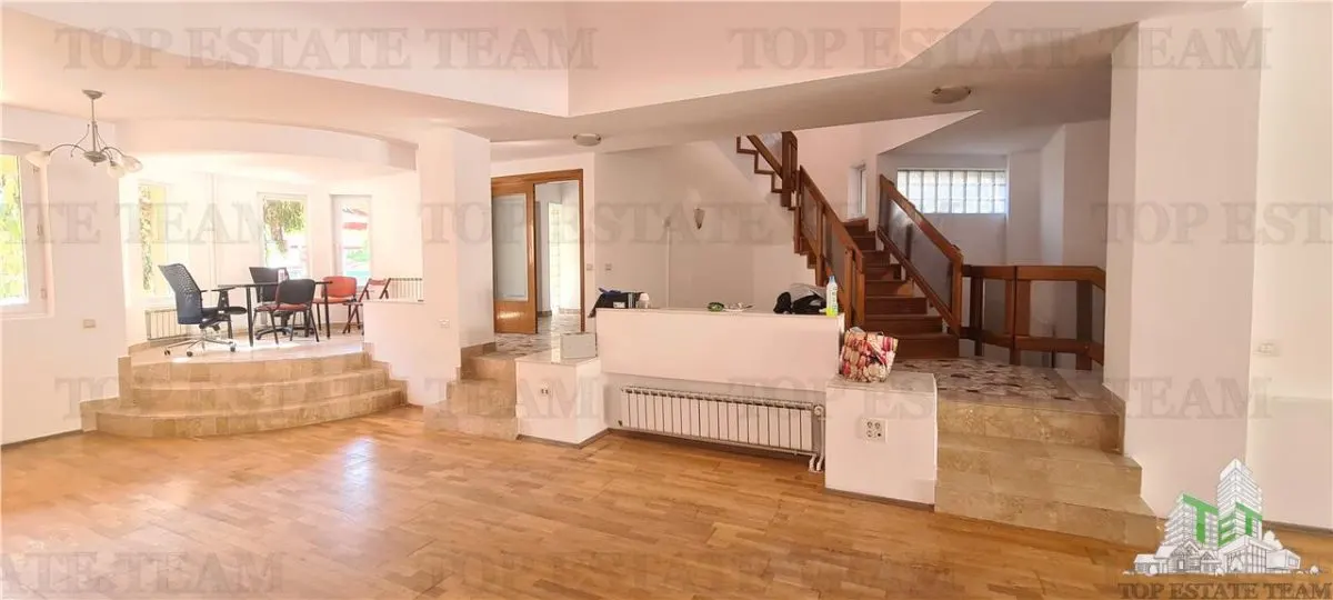 Villa en Venta en Zona Domenii - foto 3