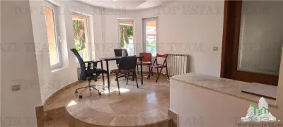 Villa en Venta en Zona Domenii - foto 4