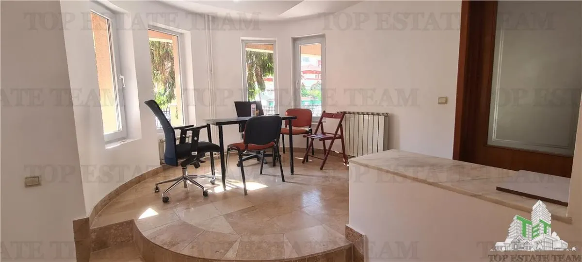 Villa en Venta en Zona Domenii - foto 4