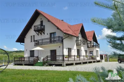 Luxury Villa with Tourism Potential – 15 Bedrooms – Tohanul Nou, Bran - Zarnesti