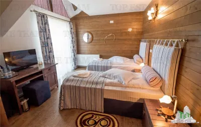Luxury Villa with Tourism Potential – 15 Bedrooms – Tohanul Nou, Bran - foto 6