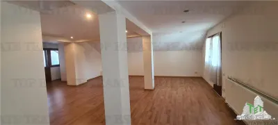 Villa de 5 Dormitorios en Venta en Bucurestii Noi – Cerca del Metro - foto 9