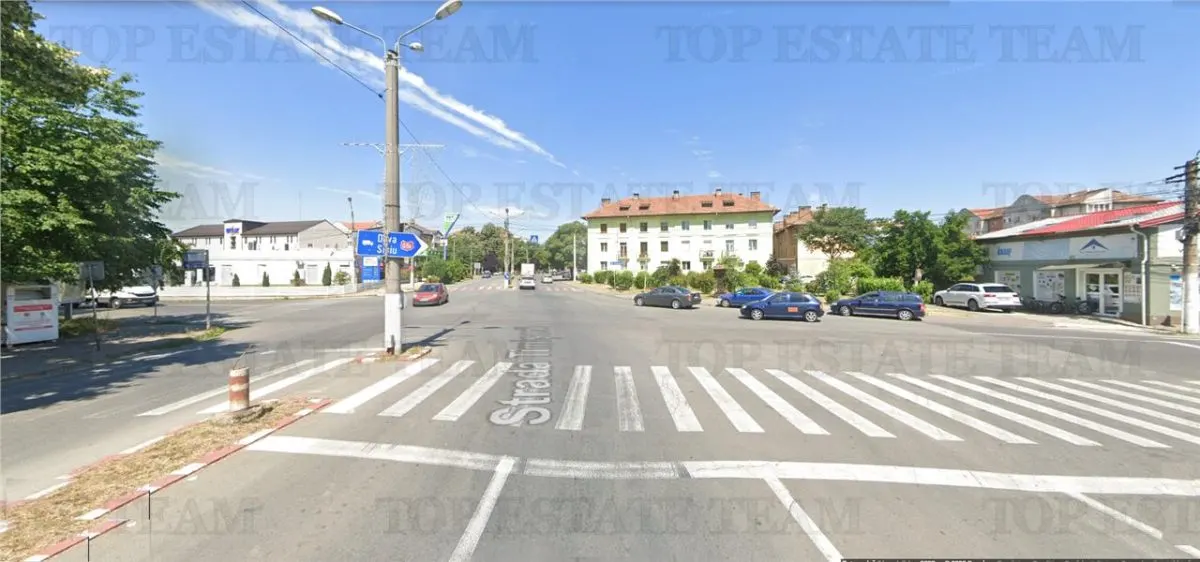 Office Building for Sale, Street-Fronting, Lugoj, Timis County - foto 1