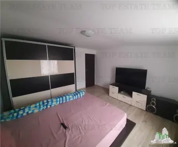 Spacious 8-Bedroom House with 801 sqm Land – Ideal for Two Families - foto 14