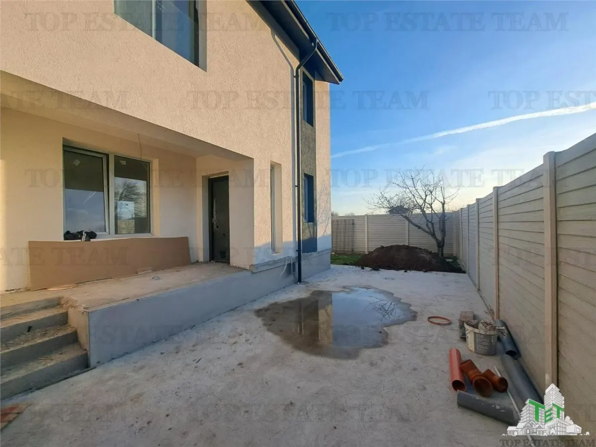Villa Triplex en Venta en Magurele, Ilfov - foto 2