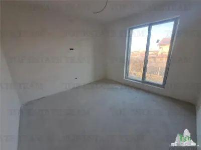 Villa Triplex en Venta en Magurele, Ilfov - foto 9
