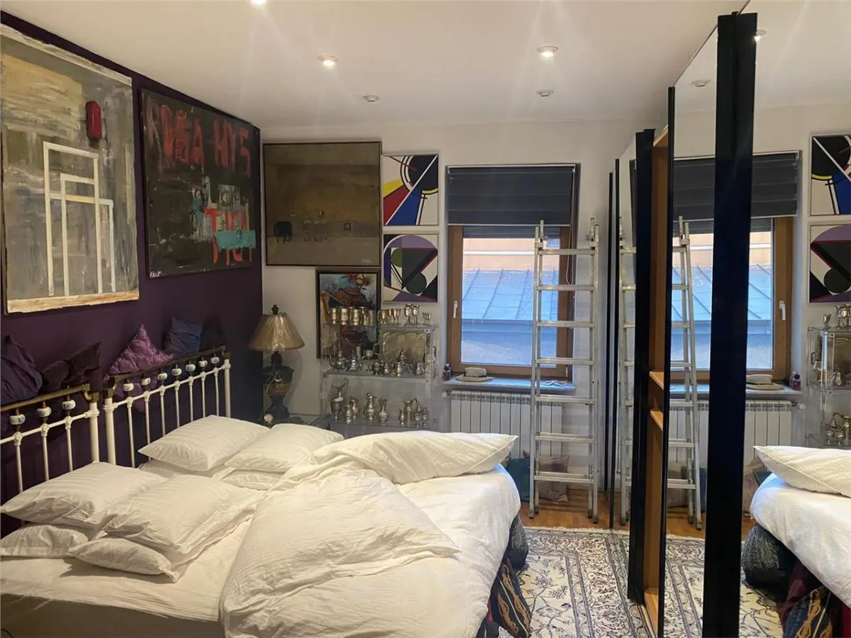 Villa con 5 Apartamentos en Venta en Cismigiu, Sector 1 - foto 5