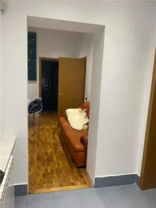 Villa con 5 Apartamentos en Venta en Cismigiu, Sector 1 - foto 6