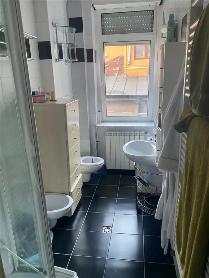 Villa con 5 Apartamentos en Venta en Cismigiu, Sector 1 - foto 8
