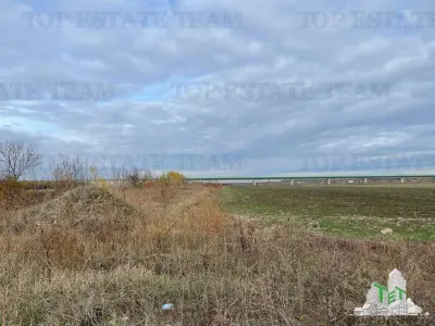 Terreno en Venta en Otopeni, 6.900 m² - foto 2