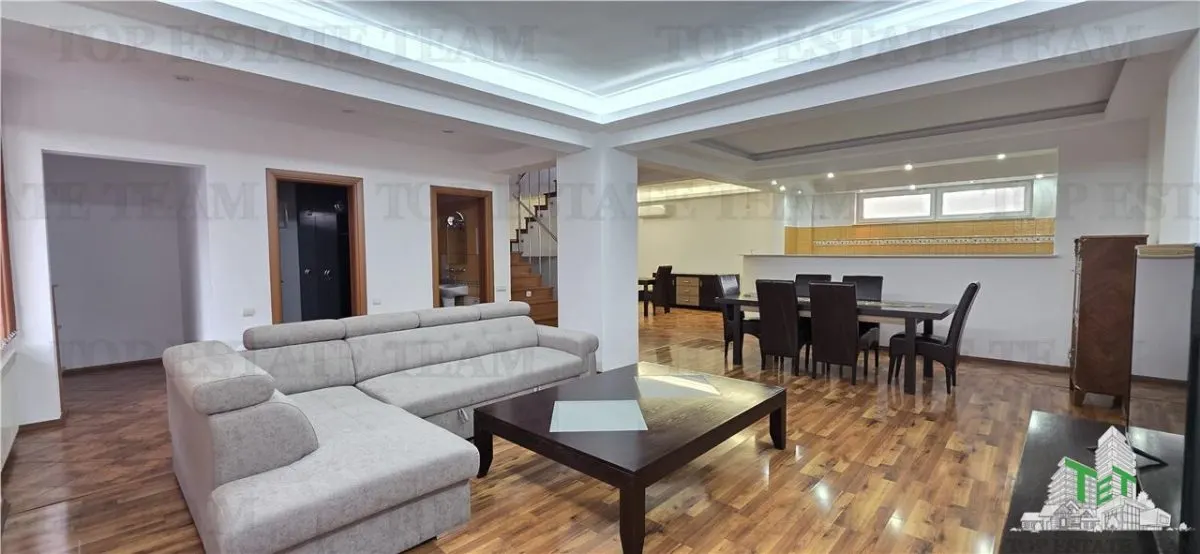 Villa de 6 Dormitorios en Venta, Ion Mihalache - Miciurin, Bucarest - foto 1