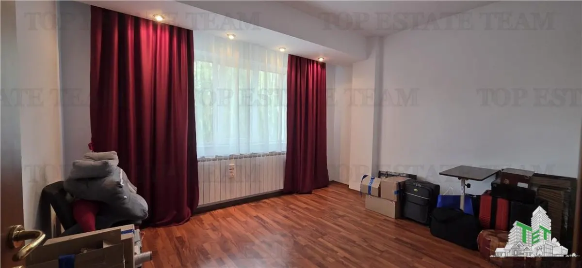 Villa de 6 Dormitorios en Venta, Ion Mihalache - Miciurin, Bucarest - foto 12