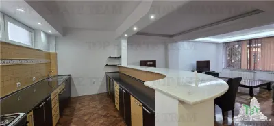 Villa de 6 Dormitorios en Venta, Ion Mihalache - Miciurin, Bucarest - foto 4