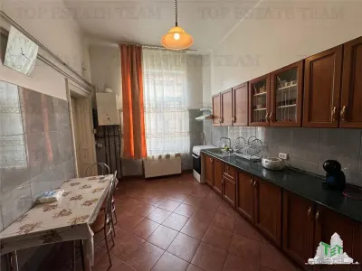 Four-Bedroom Apartment for Sale, Ultracentral Kogalniceanu, Courtyard & Attic - foto 11
