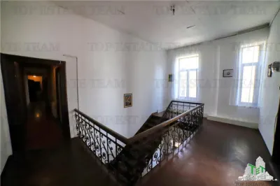 Four-Bedroom Apartment for Sale, Ultracentral Kogalniceanu, Courtyard & Attic - foto 8
