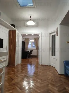3-Bedroom Apartment for Rent in Villa, Newly Renovated, Balcony, Foisorul de Foc - Bucuresti