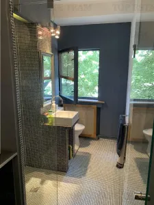 2-Bedroom Apartment for Sale, Cismigiu Park, Central Heating & Balcony - foto 2