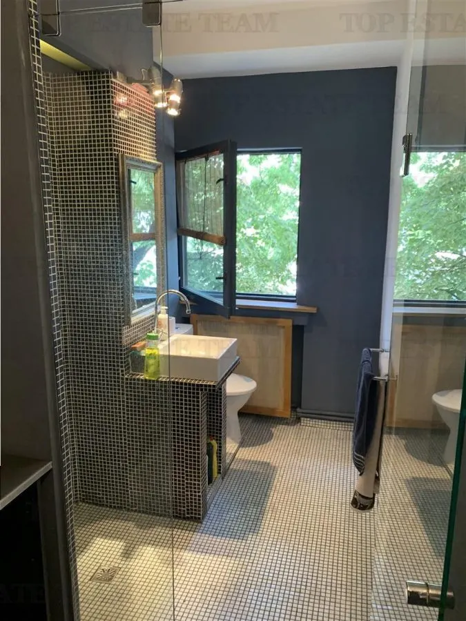 2-Bedroom Apartment for Sale, Cismigiu Park, Central Heating & Balcony - foto 2
