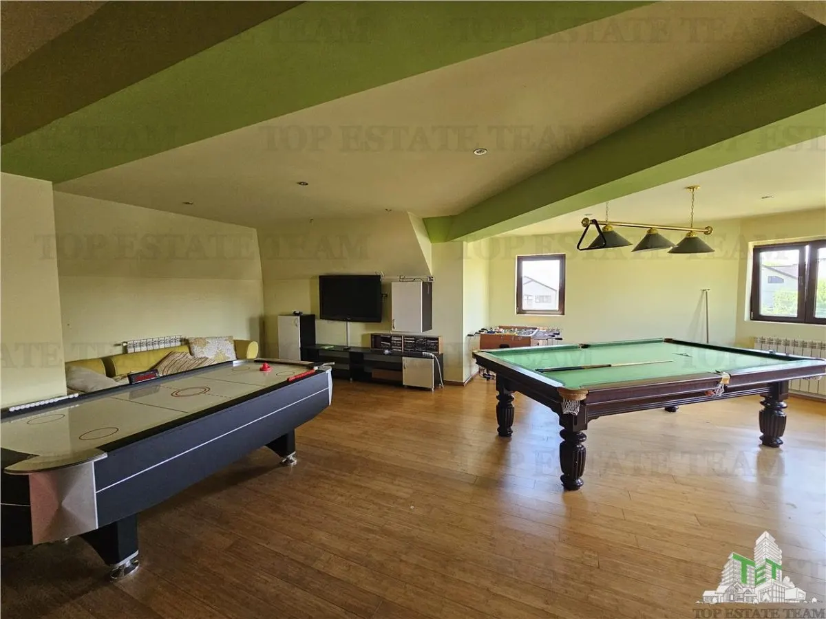 Villa Espaciosa con Salón de 65sqm, 300sqm Útiles en Bragadiru - foto 14