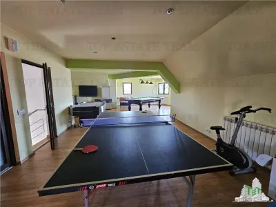 Villa Espaciosa con Salón de 65sqm, 300sqm Útiles en Bragadiru - foto 15