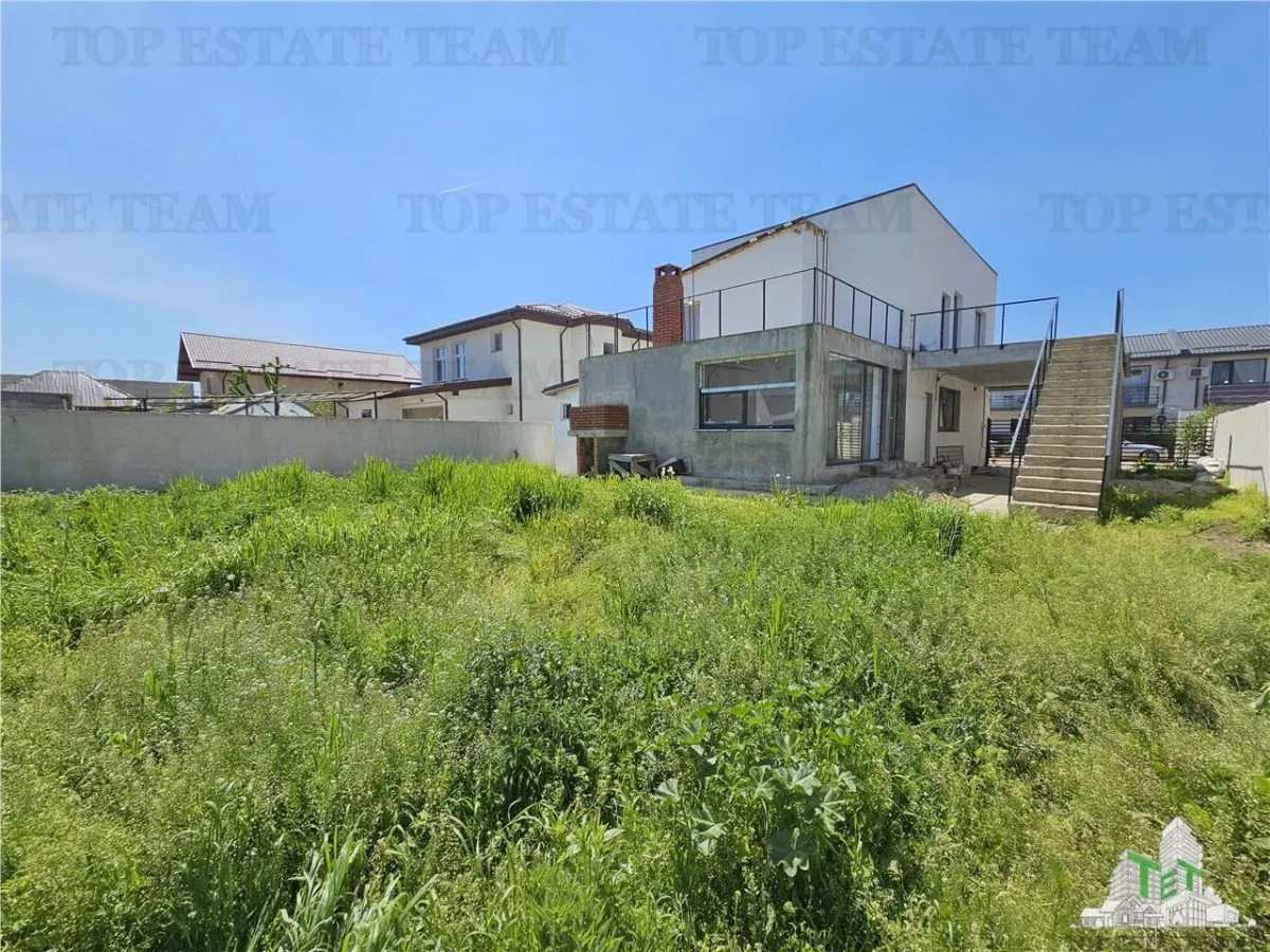 Villa Adaptée à Espace Commercial/Salle d'Événements à Bragadiru avec 5 Places de Parking - foto 6
