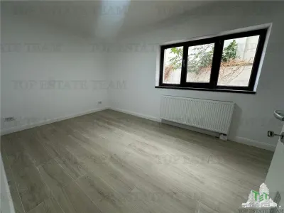 2-Bedroom Apartment with Private Courtyard for Sale in Damaroaia - foto 3