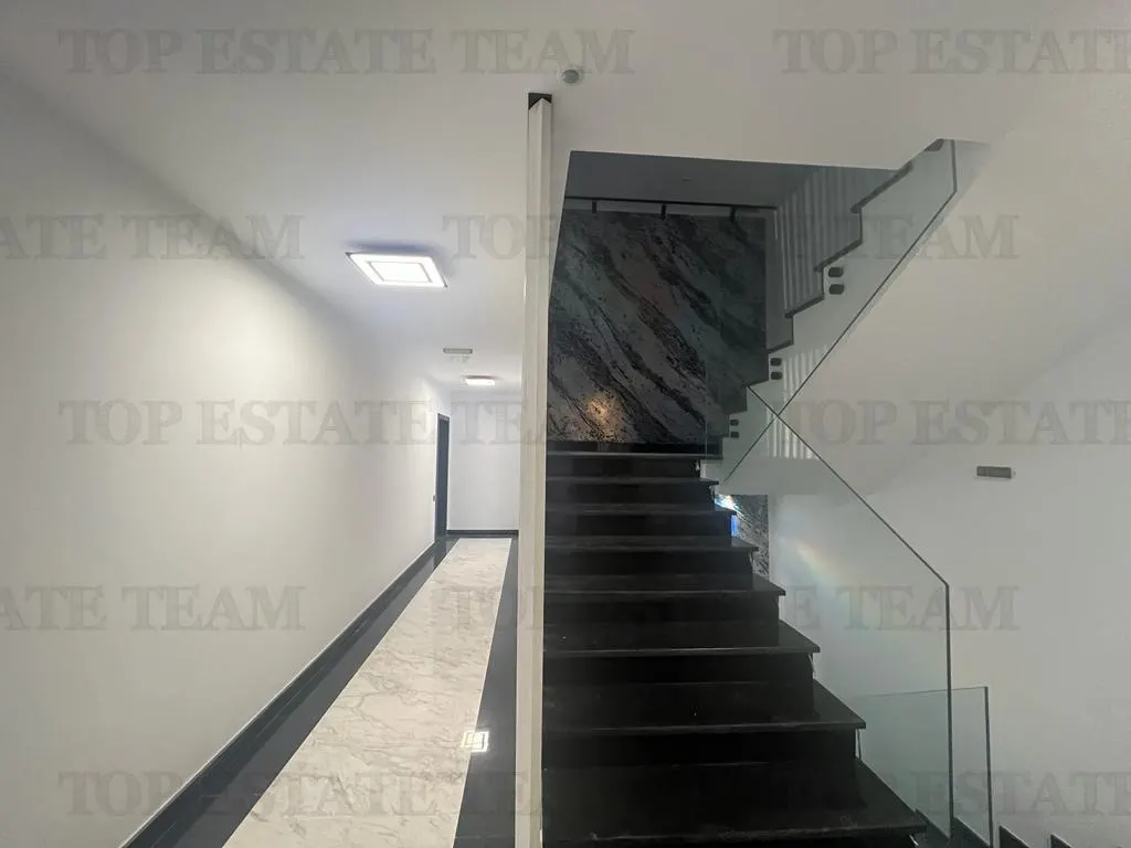 Three-Bedroom Apartment with Terrace, Piata Unirii - foto 10