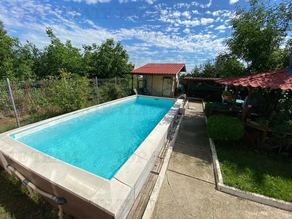 6-Bedroom Villa with Swimming Pool, 20 Minutes from Bucharest - foto 1