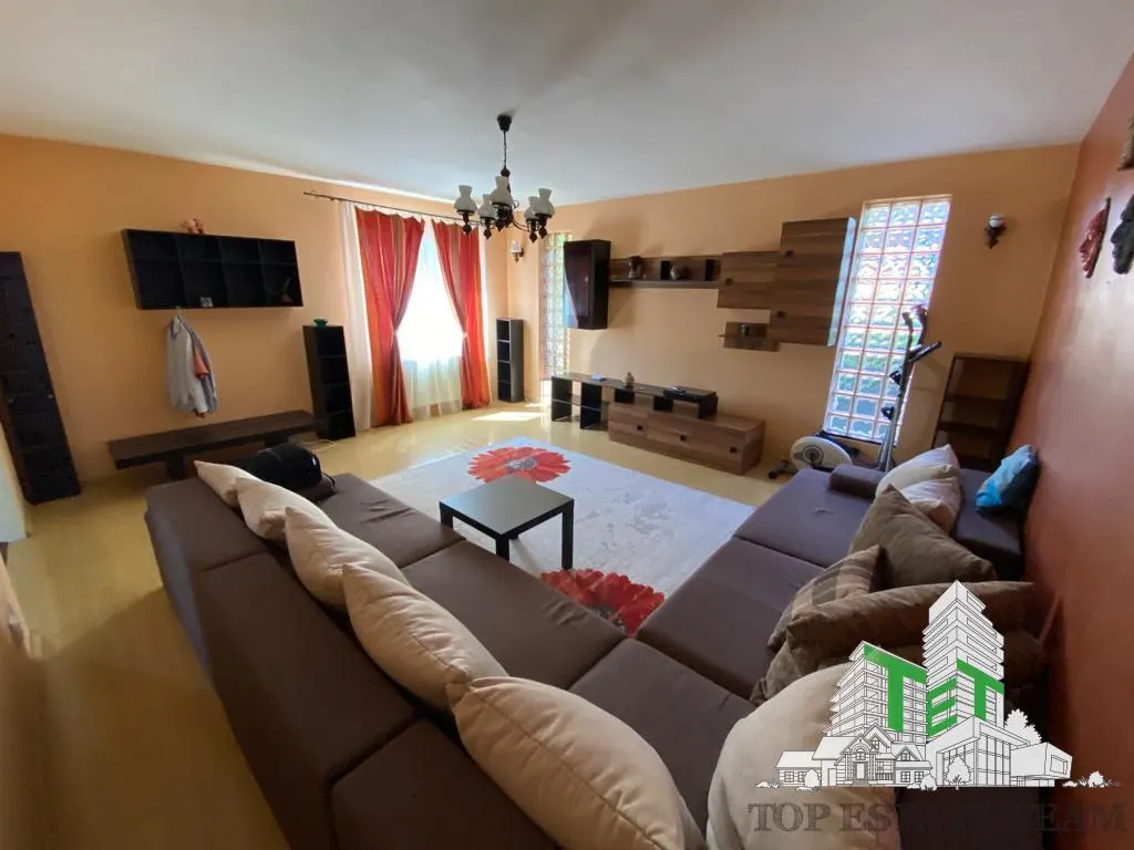 6-Bedroom Villa with Swimming Pool, 20 Minutes from Bucharest - foto 2