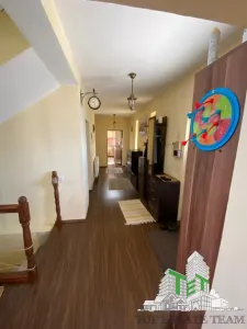 6-Bedroom Villa with Swimming Pool, 20 Minutes from Bucharest - foto 10