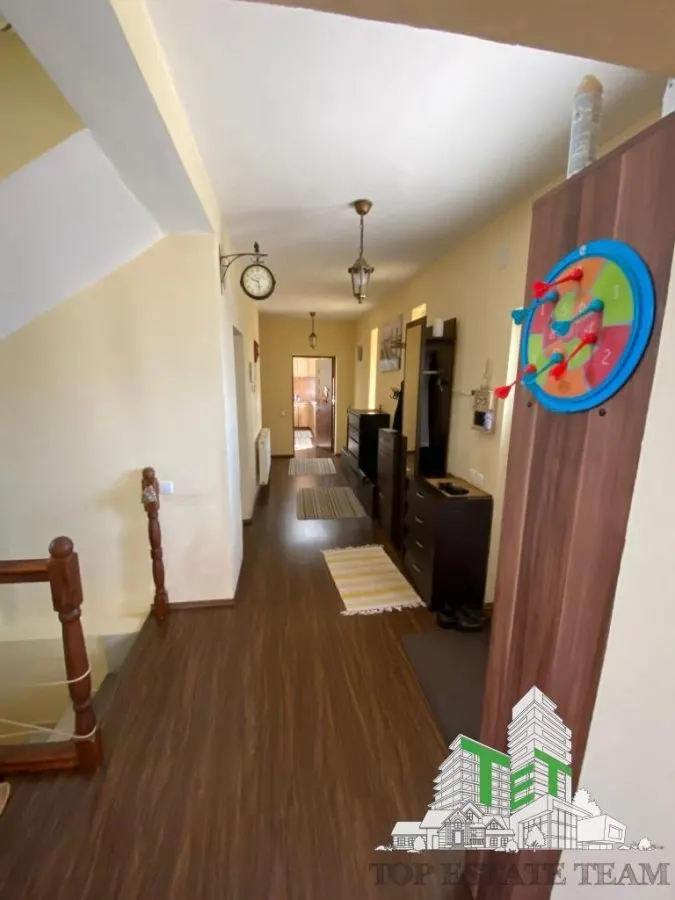6-Bedroom Villa with Swimming Pool, 20 Minutes from Bucharest - foto 10