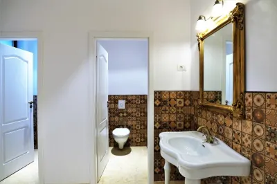 Fully Restored Brâncovenesc Villa – Elegance, Heritage & Modern Amenities - foto 6