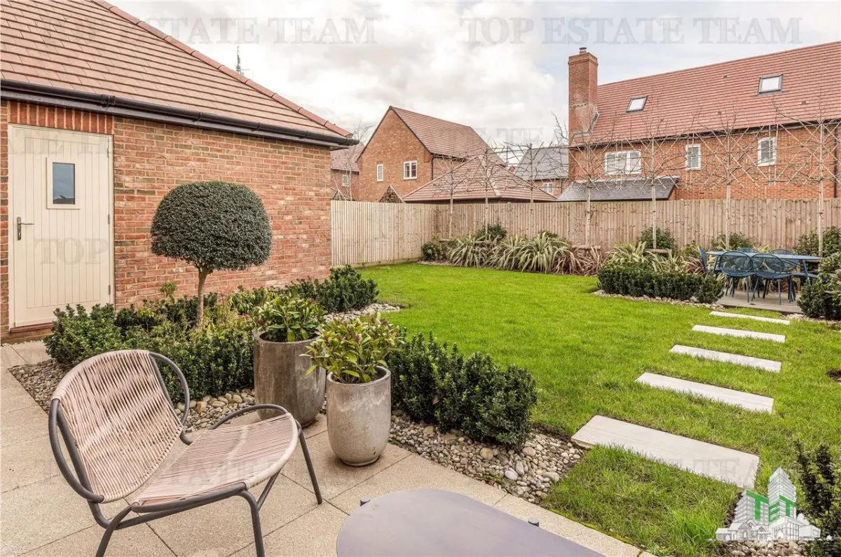 3-Bedroom House, Abbey Barn Park, Deangarden Reach, United Kingdom - foto 19