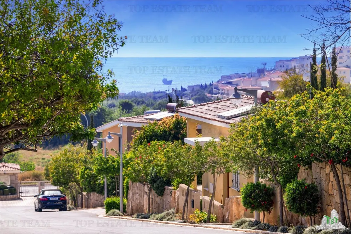 Apartment for Sale in Paphos, Cyprus - foto 8