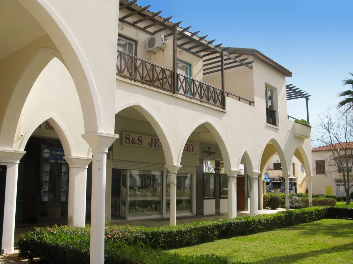 Commercial Space for Sale in Paphos, Cyprus - foto 8