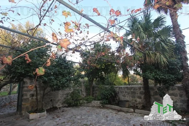 Villa for Sale in Kotor, Montenegro - foto 22