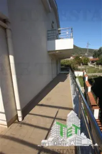 Apartamento en Venta en Herceg-Novi, Montenegro - foto 2