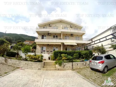 Apartamento en Venta en Herceg-Novi, Montenegro - foto 17