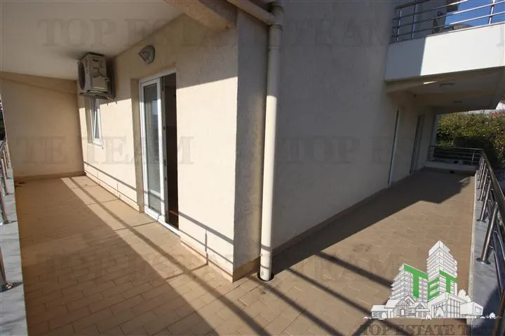Apartamento en Venta en Herceg-Novi, Montenegro - foto 3