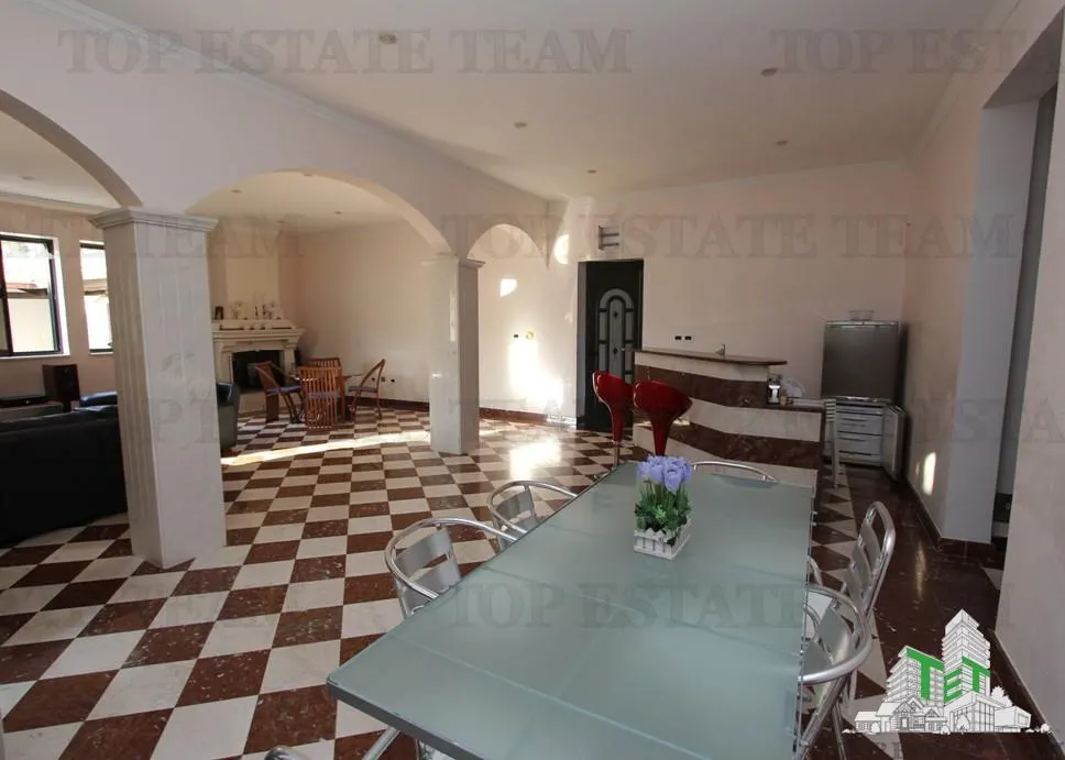 Villa en Venta en Kotor, Montenegro - foto 15