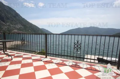 Villa en Venta en Kotor, Montenegro - foto 5