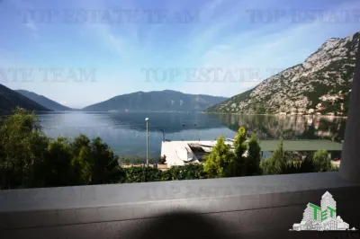 Villa en Venta en Kotor, Montenegro - foto 8