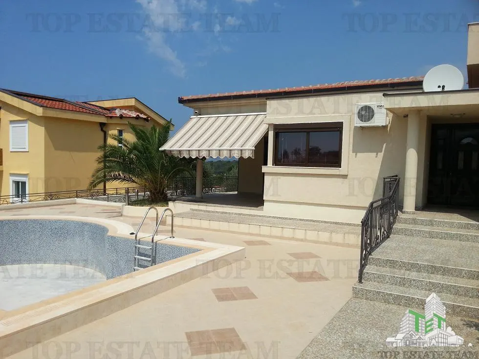 Villa for Sale in Bar, Montenegro - foto 4