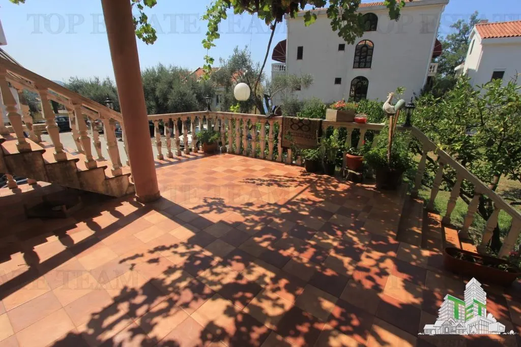 Villa en Venta en Budva, Montenegro - foto 3