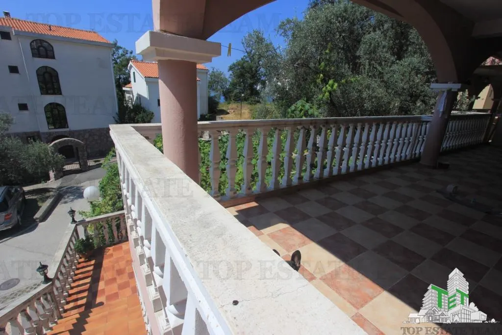 Villa en Venta en Budva, Montenegro - foto 4