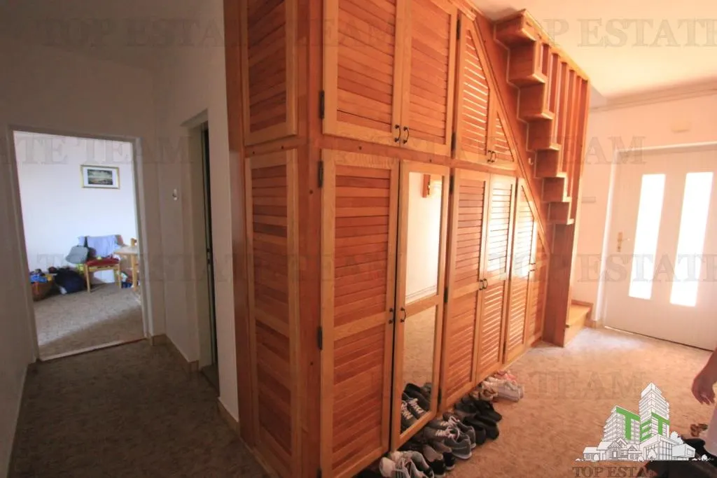 Villa en Venta en Budva, Montenegro - foto 6