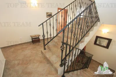 Villa en Venta en Budva, Montenegro - foto 13