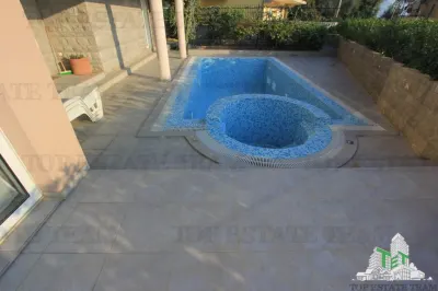 Villa en Venta en Budva, Montenegro - foto 5